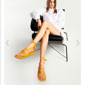 Hot summer yellow thong size 39 tie up sandal